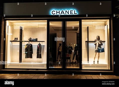 chanel boutique hamburg neuer wall.